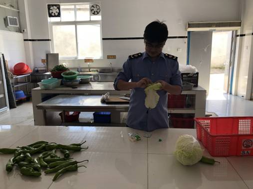 检查食用农产品安全情况