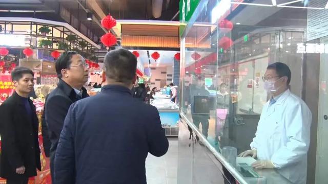 获嘉县县委书记王永记带队检查春节前食品安全和消防安全工作